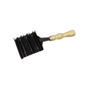 TdeT - Étrille métallique carrée bois