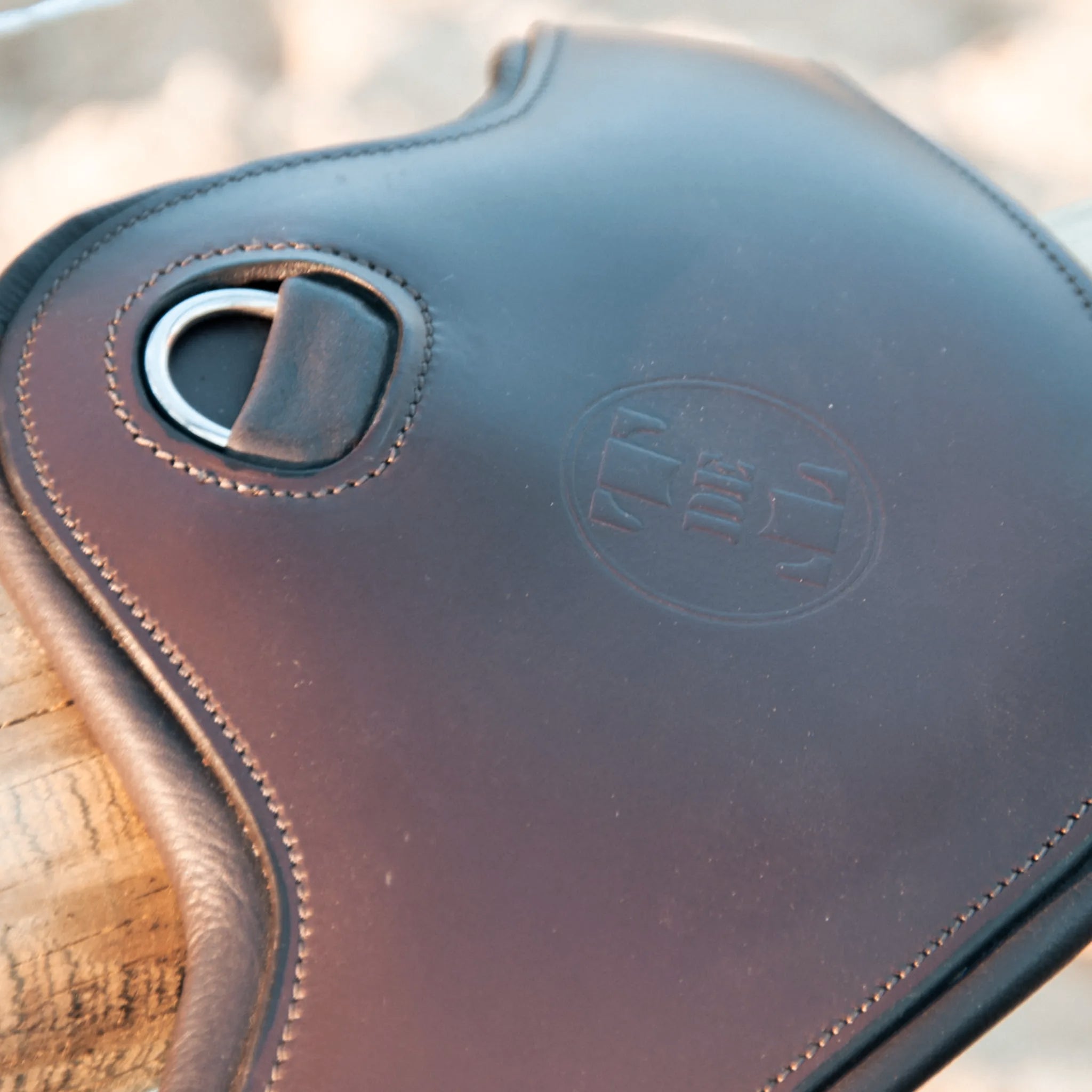 TdeT - Dressage leather girth dark havana