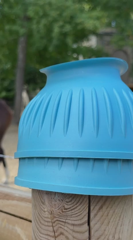 Load video: TdeT - Cloches caoutchouc fermées bleu ciel